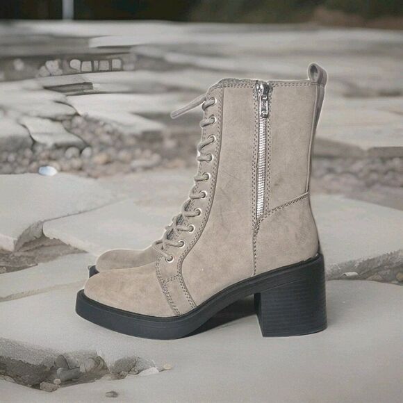 MIA Shoes - MIA Audrina Lace Up Chunky Lug Sole Combat Boots Taupe Women's Size 8.5